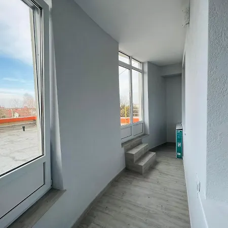 Lovely Apartment With Terrace! Chisinau Exterior foto